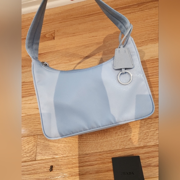 Prada re-edition 2000 bag - Picture 3 of 6